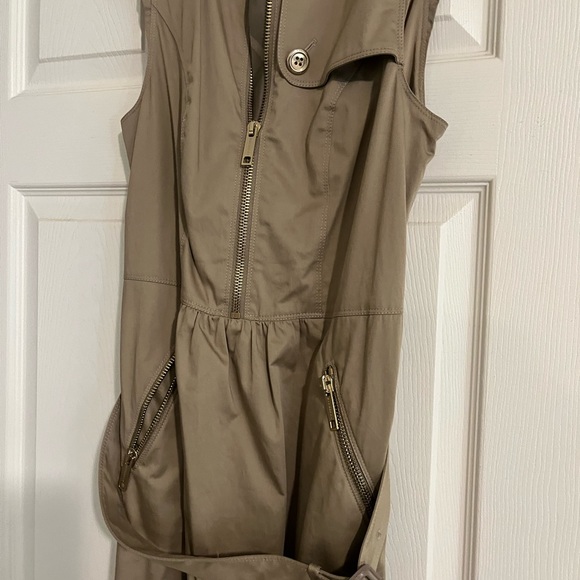 Burberry Dress,  size 6 - Picture 5 of 14